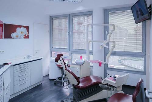 Zahnarzt-Praxis Innovative Dentistry in Frankfurt am Main - Dr. Fraimann und Dr. Lund